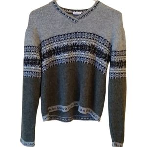 Charlotte Russe Women's 100% Acrylic V-Neck Sweater Size Large